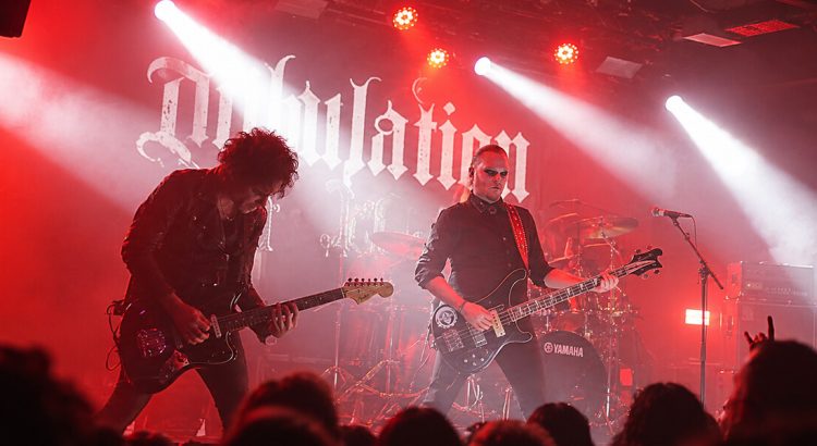 Recreación editorial del montaje de Tribulation en el Ace of Spades.