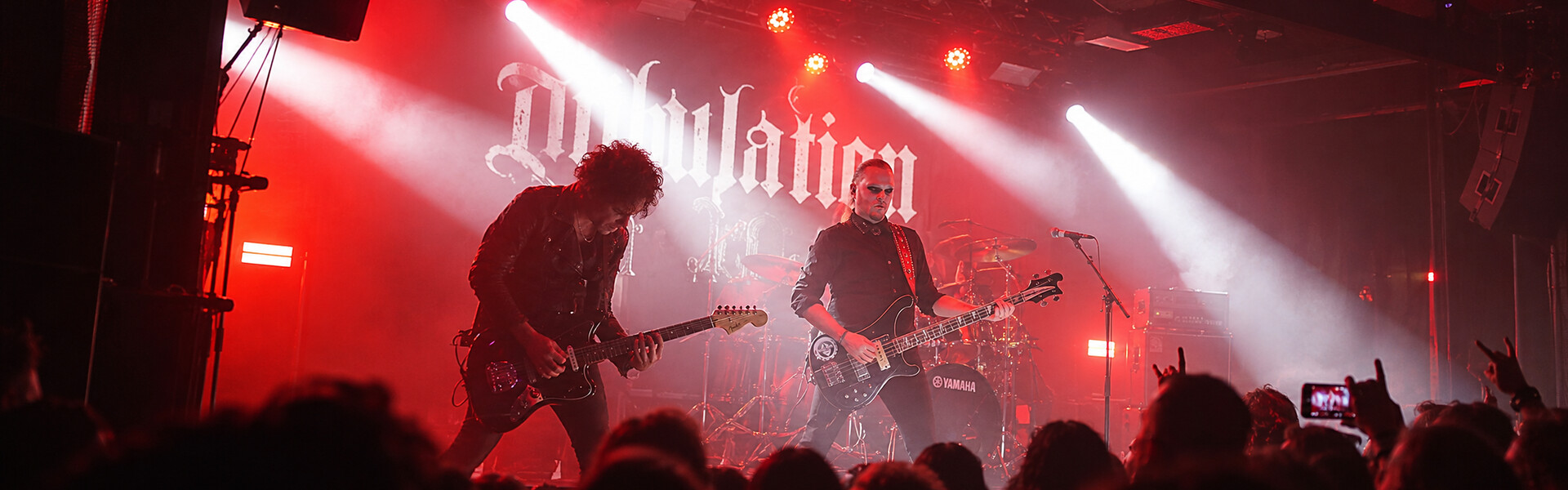 Recreación editorial del montaje de Tribulation en el Ace of Spades.